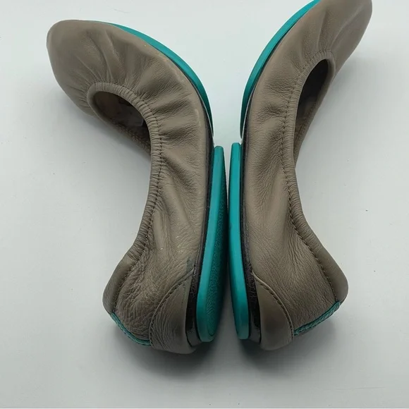 Taupe Tieks size 7 Classic Leather Ballet Flats - Picture 7 of 13